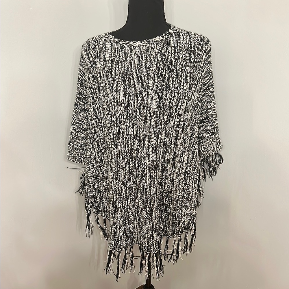 black white chunky knit one hook poncho wrap new